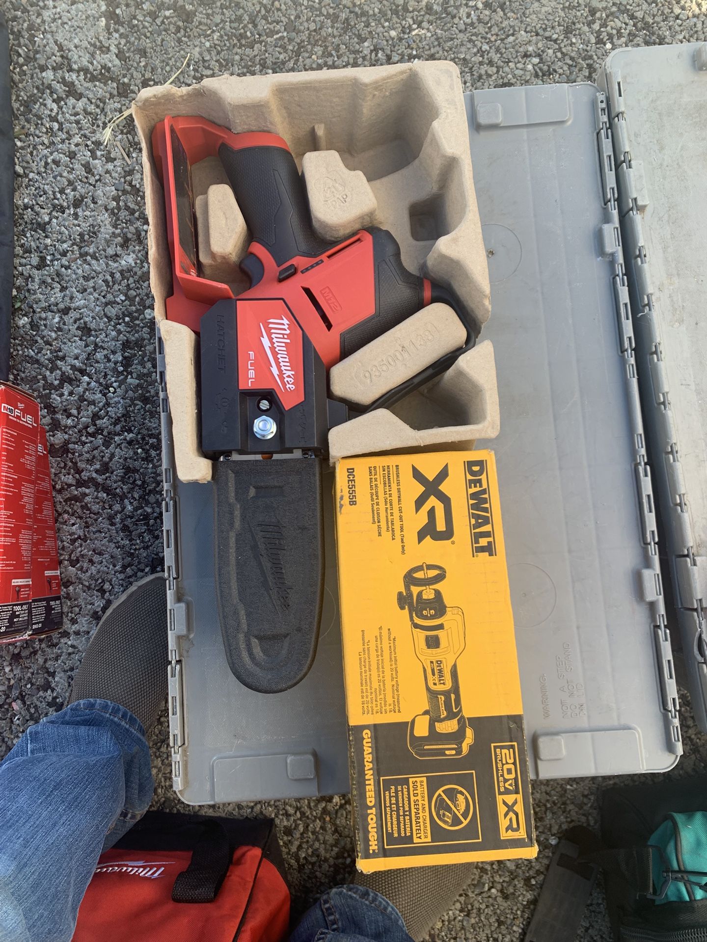 Milwaukee M12 Mini Chainsaw And Drywall Tool NEW