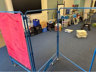 Classroom Pocket stand