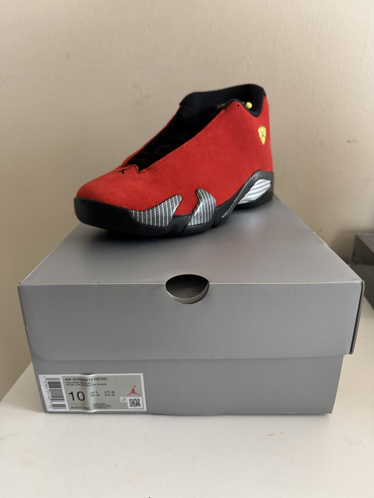 Jordan Retro 14 Size 10 “challenger Red”