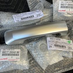 Toyota FJ Cruiser Door Handles - Genuine 