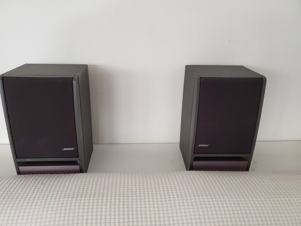 Pair of Bose Model 141 speakers.