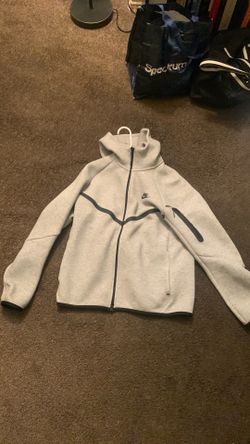 Nike Tech Fleece Hoodie/Jacket – Size Medium