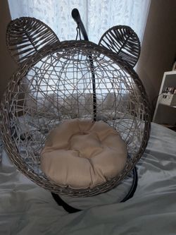 Cat swinging chair