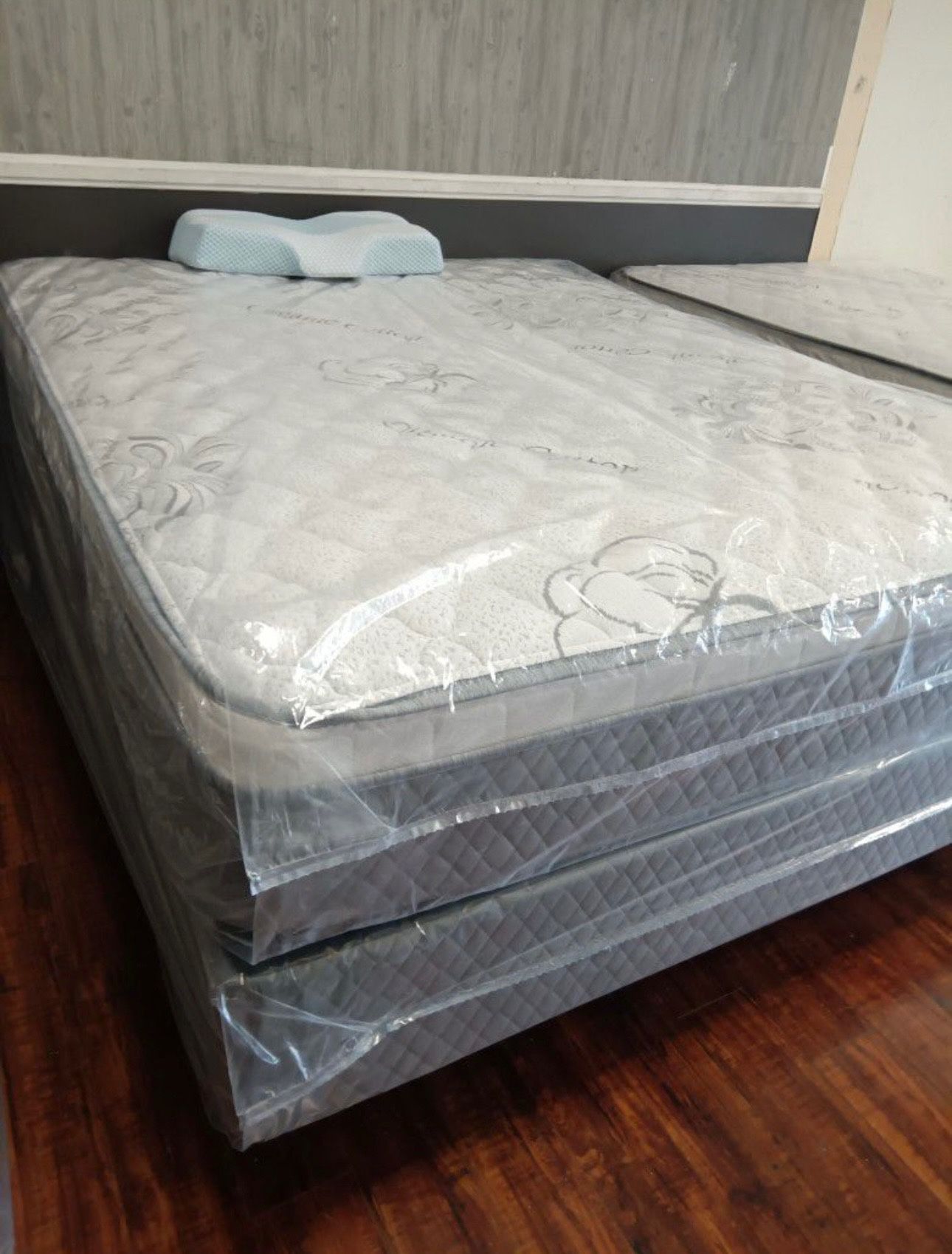 NEW 12” QUEEN PILLOWTOP MATTRESS •SAME DAY DELIVERY 