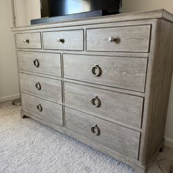 Haverty’s Bedroom Set