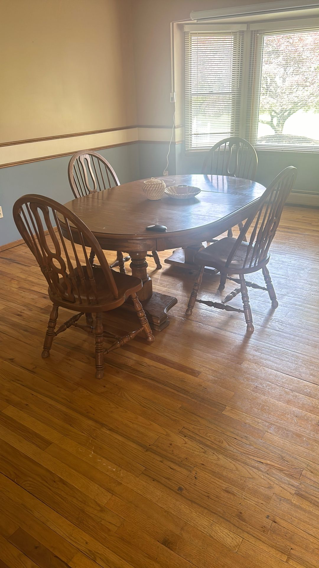 Dinning Room Table