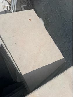 Free porcelain tile around 800 sqf