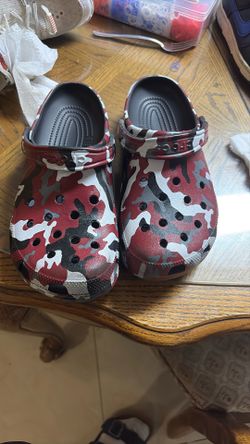 Red Camel Crocs, Size 9 Men