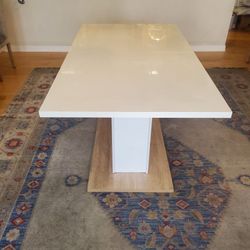 Modern white expandable dining/living room table