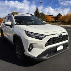 2022 Toyota Rav4 Hybrid XLE Premium