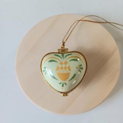 A Joyful Heart Ceramic Trinket Box Hanging Hand Painted Ornament Gift.