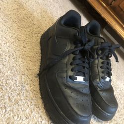 Black Nike Airforces 
