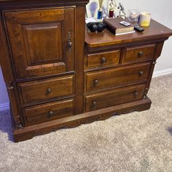 Dresser
