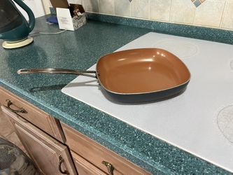 GOTHAM STEEL Tri-Ceramal 10.25" Square Shallow Pan