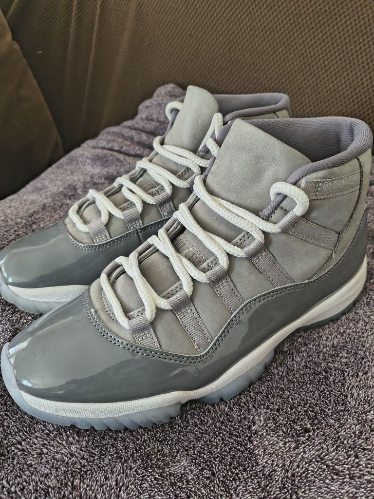 Jordan 11 Cool Gray size 10.5 (NO TRADES)