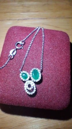 necklace / emerald & diamond and 14K gold