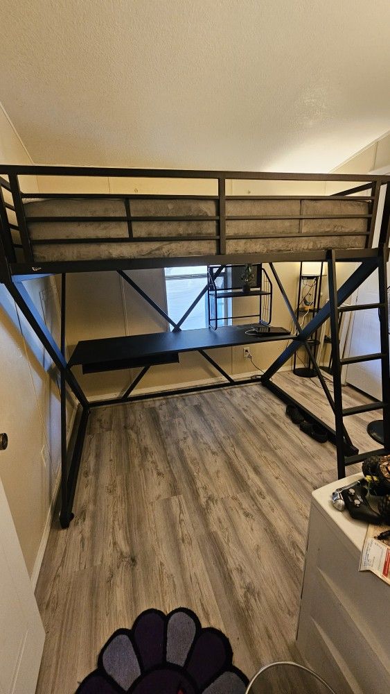 Full-Size KIDS Bed Frame With Desk And Ladder