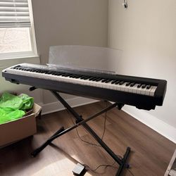 P95 Yamaha weighted keyboard *comes with pedal and stand