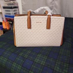 chael Kors Laila large Logo Satchel Bag 