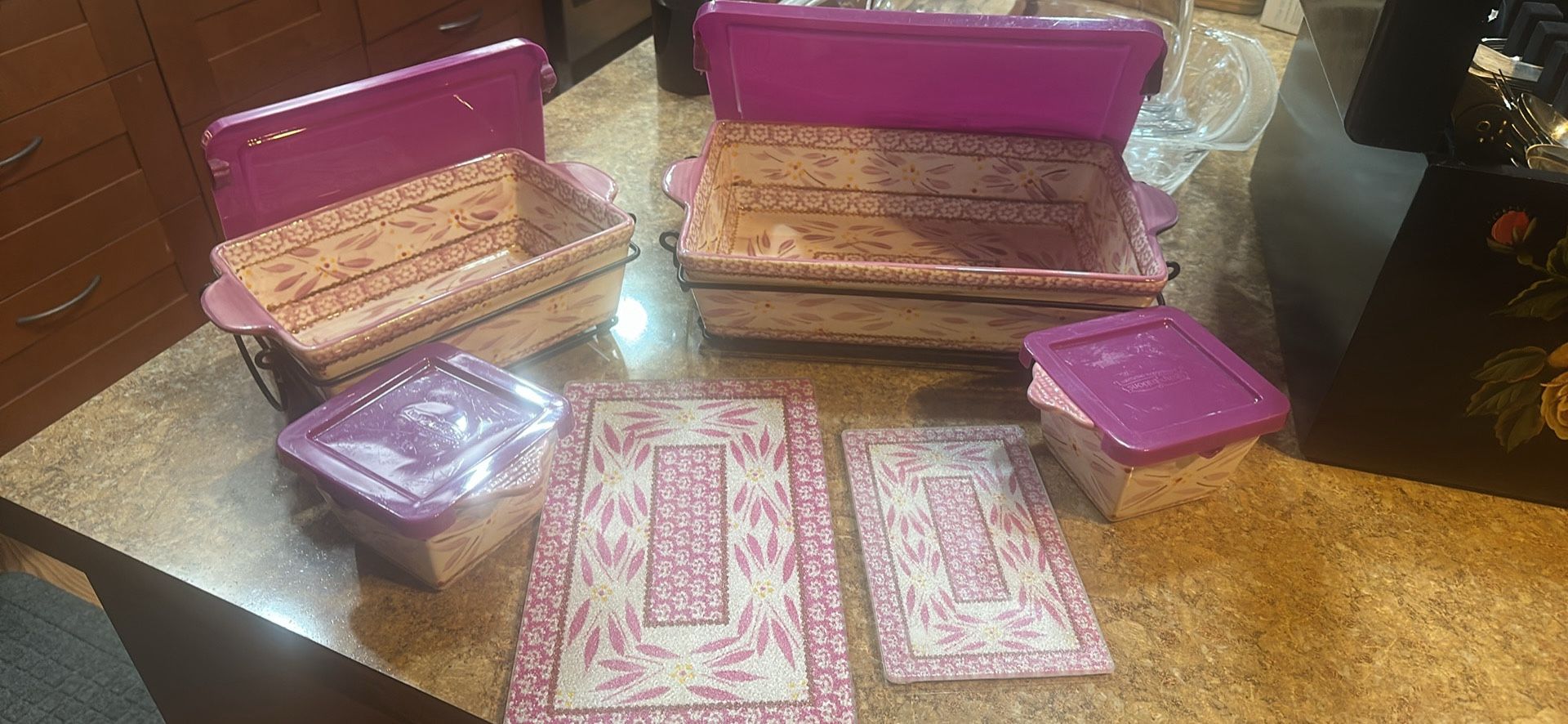 Temp-tations 6-Piece Essential Bakeware Set with storage lids in a pink pattern.