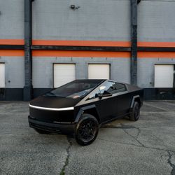 $2500 Tesla Store Credit