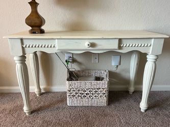 Vintage White Wooden Distressed Painting Console Table