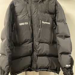 Supreme 700 Fill Goretex  Men Size Small Jacket