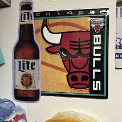 Chicago Bulls / Miller Light Beer Sign