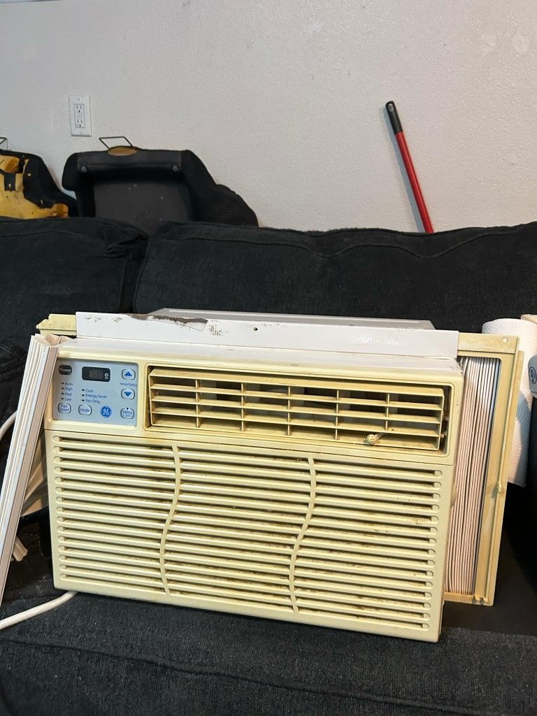 Window AC Unit