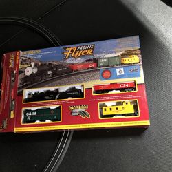 HO Scale Bachmann 692 Union Pacific UP Pacific Flyer Train Set w
