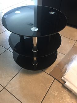 Brand new end table just 1