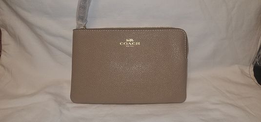NWT Coach LARGE Corner Zip  Wrislet Wallet TAUPE LEATHER GOLD ACCENTS