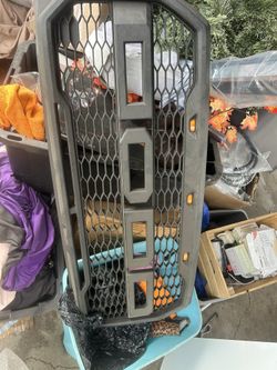 Ford Grill
