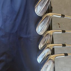 Titleist 2023 T200 P-6