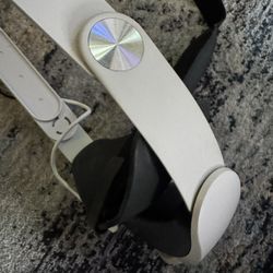 Meta Quest 3 And 3s Extended Battery Pack For 5-7 Hours Of Gameplay 