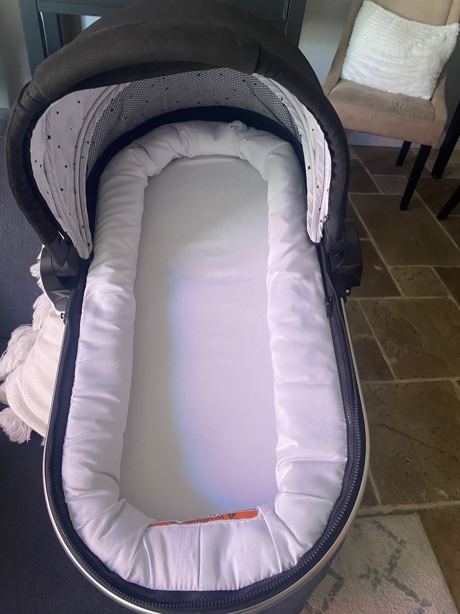 Mockingbird bassinet black for stroller attachment