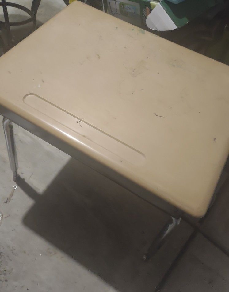 Kids School Desk - $25.00 Or Best Offer