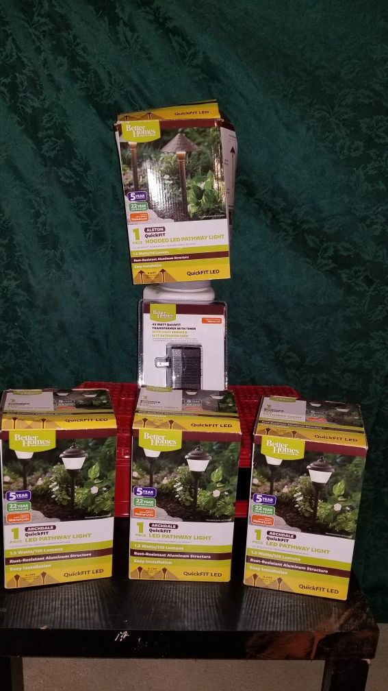 Better Homes and Gardens Pathway lights and 45 watt Transformer with timer and 15 ft cord
