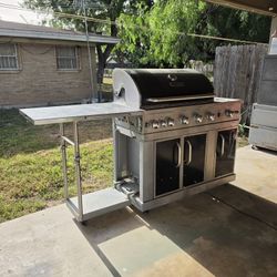 Master Forge 5-Burner Gas Grill (