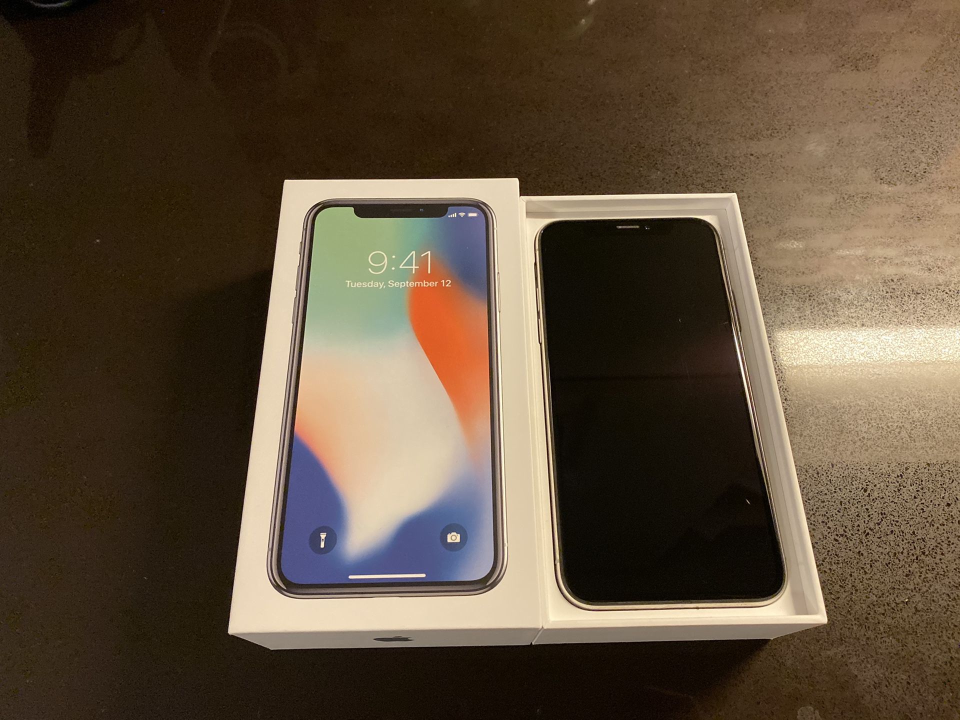 Unlocked 64 GB iPhone X excellent condition