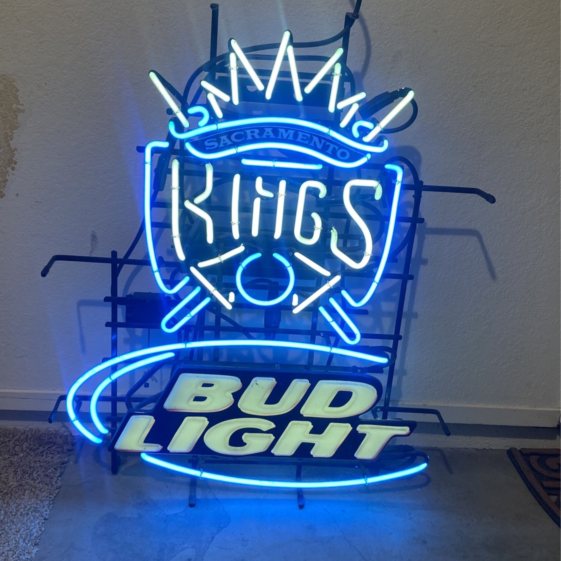 Kings Bud light Neon Sign 