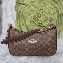 Small Coach Crossbody/shoulder Bag 