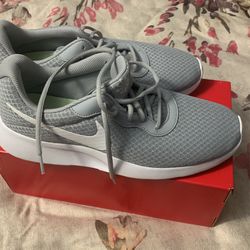 nike for men size 12 brand new