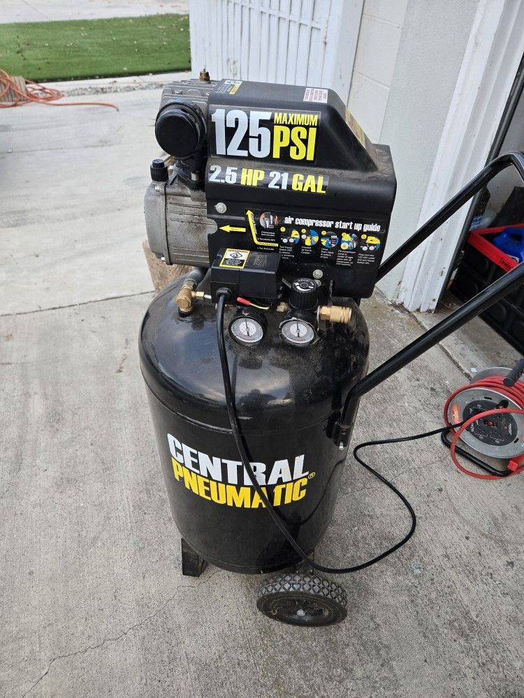 Air Compressor 2.5 HP 21 gal