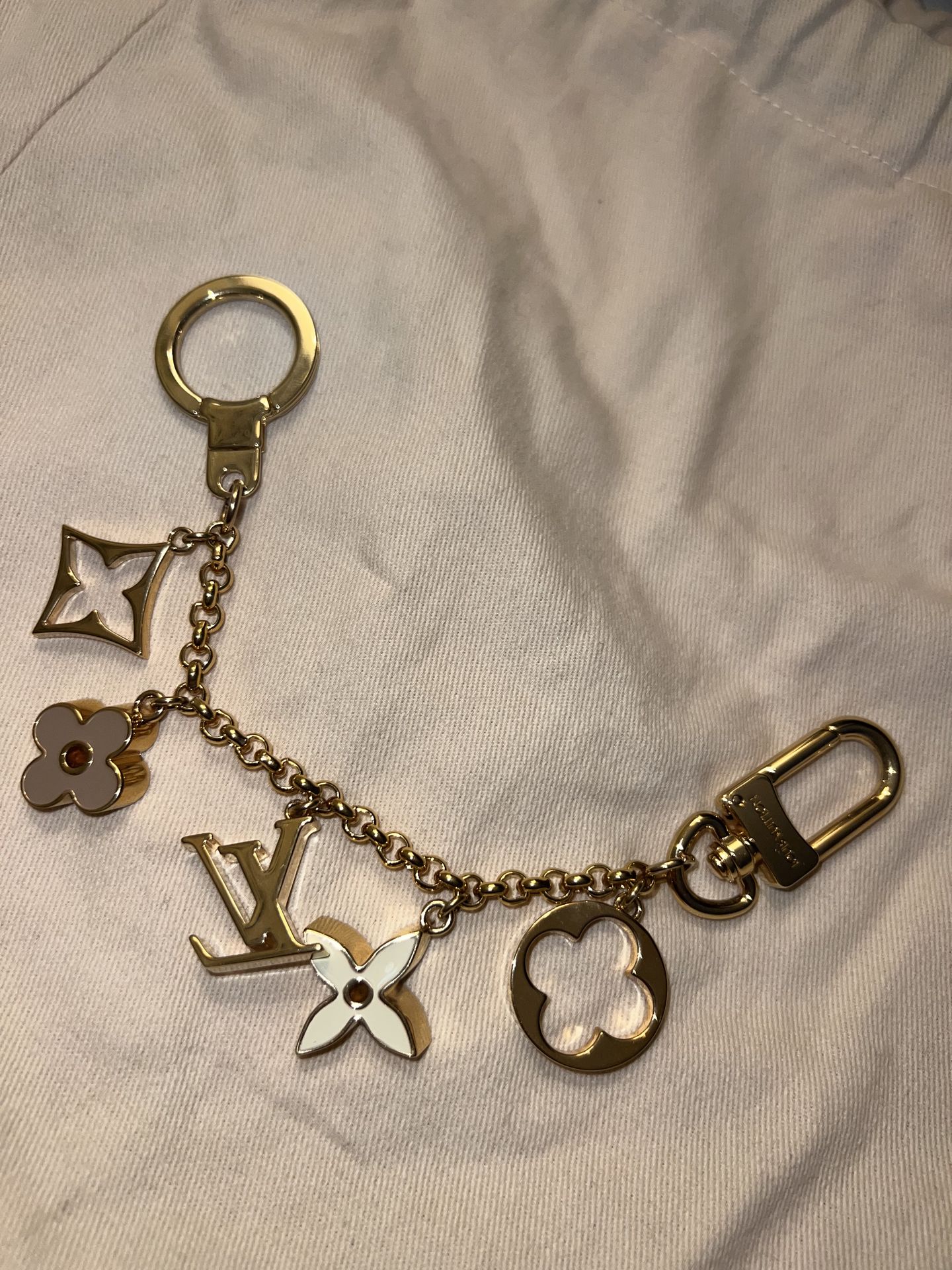LOUIS VUITTON CHAIN FLEUR DE MONOGRAM BAG CHARM CHAIN