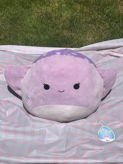 Aziza 16 inch stingray Squishmallow