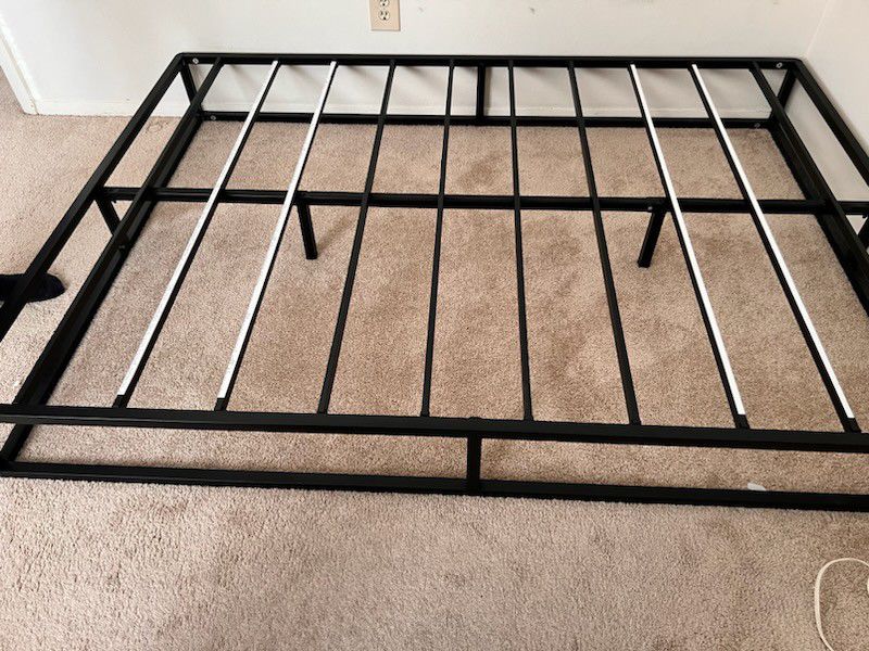 Full size metal Bed Frame 