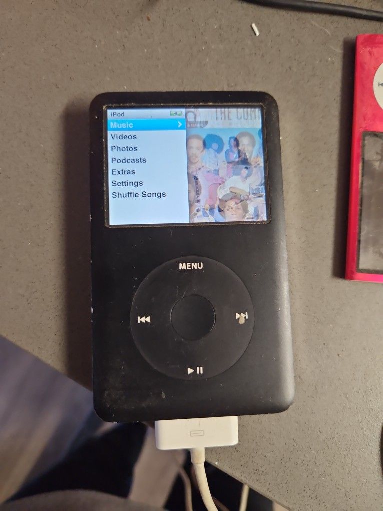 iPod classic MB150LL
6th Generation (160 GB) 7,000 + Songs