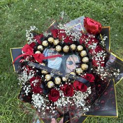 Flower And Chocolates bouquet 