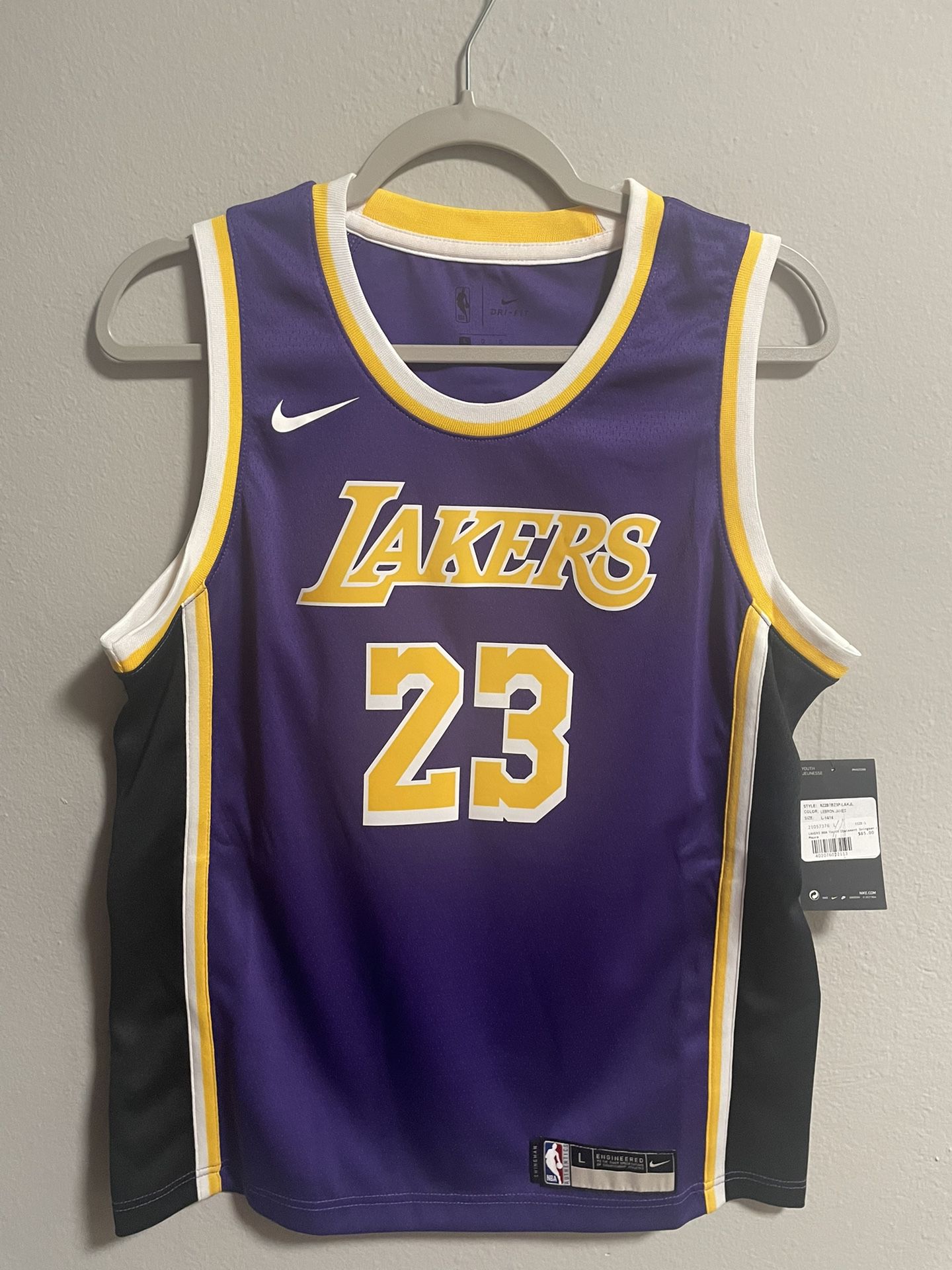 Lakers Jersey- LeBron James 